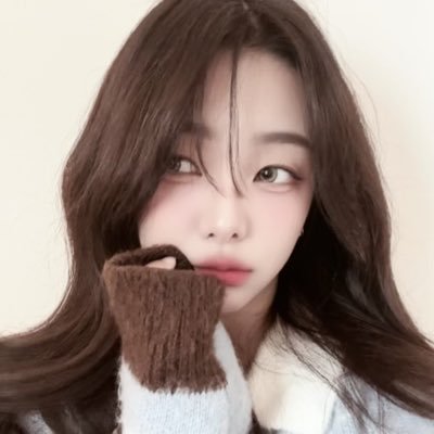 swanvely's profile picture. 겨울이 왓잔아