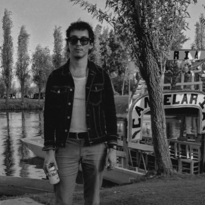 JonazDVB's profile picture. ► Según Yo Hago Arte Con Mis Manos Creador De Contenido En YouTube: JonaiPhone  / Músico / Fotografo⚡Mexicano 27 años 🇲🇽