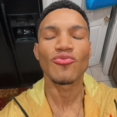 SpezziK's profile picture. • a gay gemini gamer