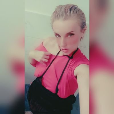 HelenSherryJane's profile picture. 🔝🔟 ƝҼƜՏ🖊 REAL/ what we experienced in every day life!

 🗽💙🇺🇸🎥💕🌆
Oᑎ ᒪIᑎᗴ ᗩTᗴᒪIᗴᖇ🎙👊💋🎚📜📘
✨🇭🇷🇺🇸🇫🇷