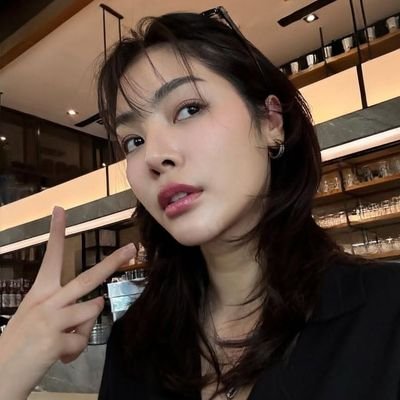 i4malisorn's profile picture. i promise not to go, if you promise to stay.