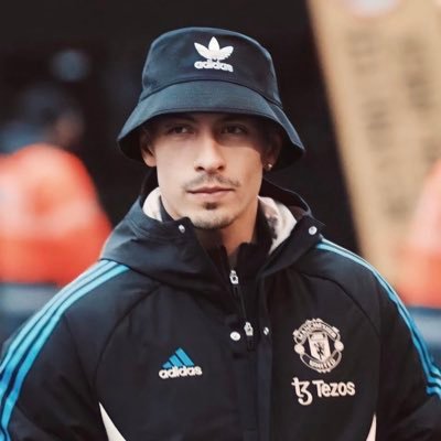 Siqma10's profile picture. Fan account. non thing to do with Lisandro Martinez.