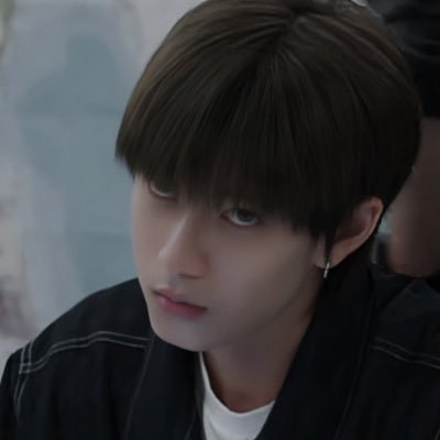 sweetcreatae's profile picture. “𝘈𝘥𝘮𝘪𝘳𝘦 𝘢𝘴 𝘮𝘶𝘤𝘩 𝘢𝘴 𝘺𝘰𝘶 𝘤𝘢𝘯. 𝘔𝘰𝘴𝘵 𝘱𝘦𝘰𝘱𝘭𝘦 𝘥𝘰𝘯'𝘵 𝘢𝘥𝘮𝘪𝘳𝘦 𝘦𝘯𝘰𝘶𝘨𝘩.”