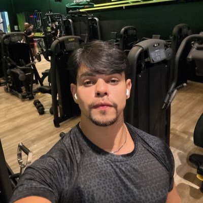 michaellimaaa's profile picture. escorpião ♏️