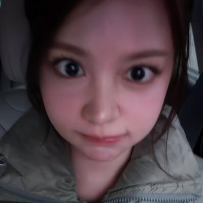 carmynich's profile picture. -`♡´- 🌴 coming to love @Hearts2Hearts #카르멘