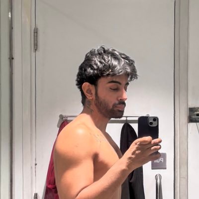 anujistired's profile picture. bothered, unmoisturised, never in my lane