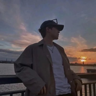 YOU_YY0824's profile picture. 1年新韭菜，同为新韭菜可以推荐币安钱包https://t.co/nNl7wREl2f 用我的邀请码：J5B0DC0O ，立即减免百分之10的手续费，少走弯路，可以一起交流 被CZ回复过的小韭菜🤵