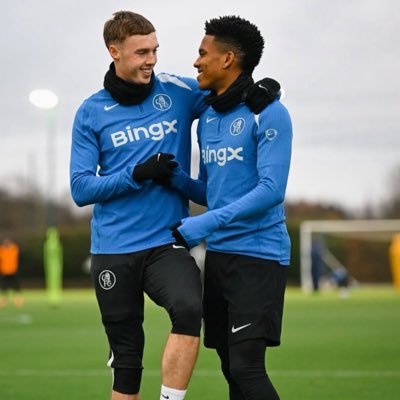 Emmanx512's profile picture. 