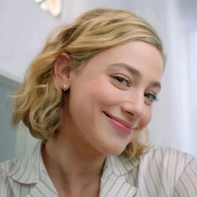 ellamorgan083's profile picture. Stolze Mama zu einer schönen 5-jährigen Prinzessin Ich verkaufe Kosmetik & Designerkleidung und ich liebe es, Menschen das Gefühl zu geben, selbstbewusst und