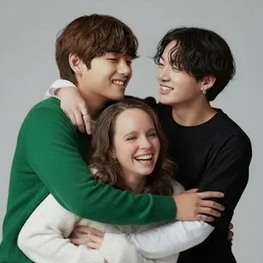 carolyrodri_'s profile picture. Utt: Tae ^^
Escritora/CEO/Designer/Artesã  

Dona:
Editora @FICEMLIVRO
Loja @SarangheoStore

Para contato ou pedidos, chamar a dm da loja ou editora.