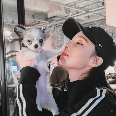 _doublep_kv's profile picture. ♡⃕ 🤍💐♡⁠˖⁠꒰ ꜰᴏɴᴅ , ᴡɪɴᴛᴇʀ ꒱⁠˖⁠♡⁠ #น้องฟ้อนด์คนเก่งของพิดั๊บ #윈터 #민정 ♡⃕