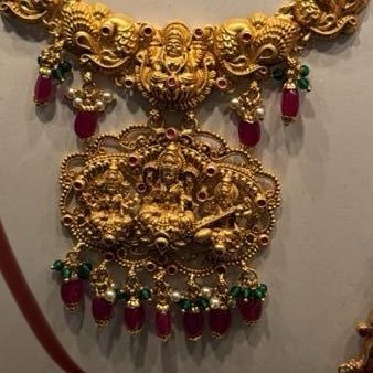 toxicghostcat's profile picture. just ‘nother brick in the wall 🕺