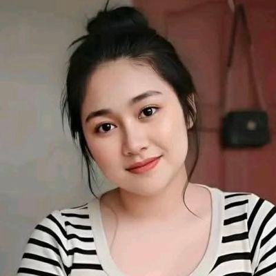 Lusiiaz's profile picture. Hidup bukan tentang menunggu badai berlalu 🌧️ tapi tentang belajar menari di tengah hujan 💃