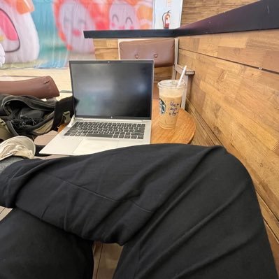 ockta13_'s profile picture. pemburu gaji, buruh kasar di perusahaan kapitalis yg berkedok prusahaan nasionalis