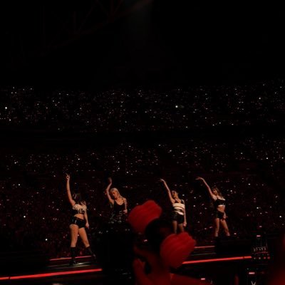 jenniexcart's profile picture. for 채니 • BP • 2ne1 • BM #ninireceipts | deleted/off replies = sold