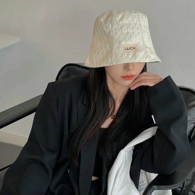 Vicky5740's profile picture. 