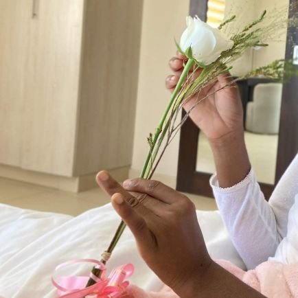 Dr_Itumeleng_R's profile picture. A lot should go through you, not vice versa.