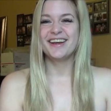 Danielle582621's profile picture. Looks like there is another person who created an imposter profile, using a weird spelling of my name scam stay away from my name to scam people or my picture