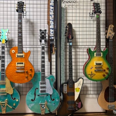 rXJwfYwCrqCS1SE's profile picture. 