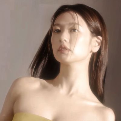 Sominjudng's profile picture. ...  ׂ 𓈒 𖹭 ／ 𝖩𝗎𝗇𝗀 𝖲𝗈𝗆𝗂𝗇 : 𝖬𝖺𝗁𝖺𝗋𝖺𝗇𝗂 yang merajai layar dengan 𝗄𝖾𝗁𝖺𝗇𝗀𝖺𝗍𝖺𝗇 dan 𝗄𝖾𝗅𝗎𝖼𝗎𝖺𝗇. 🧸🤍