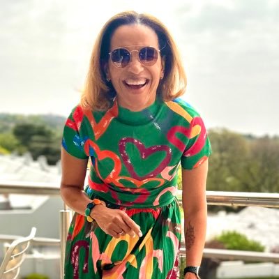 ElouiseKelly_'s profile picture. Lover of life, liker of things. Sometimes leading, sometimes running, always learning, always curious, always laughing & forever mothering. Music is life.