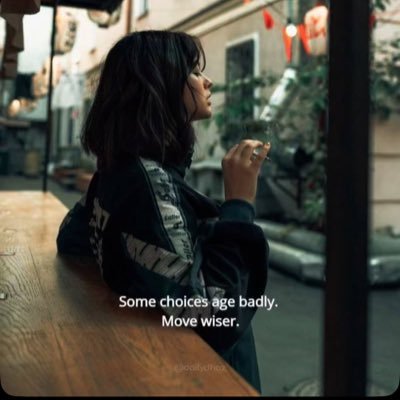 KZYA_F's profile picture. I am starting my own countdown . 💭/ Je suis hypermétrope ; Je vois bien de loin mais tout ce qui est près m’échappe