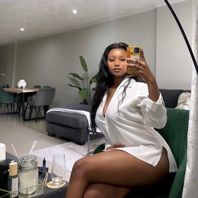 I_Kimberraxie's profile picture. Somatology graduate || A Qualified Health & skin care therapist|| Nail tech💅🏾 || Content Creator||📧: moremilerato95@gmail.com ||
