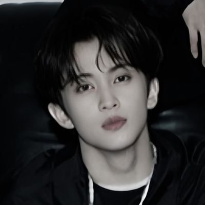 markiiev's profile picture. Serene flame beneath tender hush.