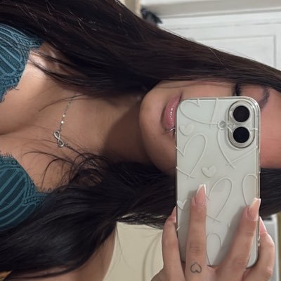 bcSantoss__'s profile picture. salmos 17:8-9 |