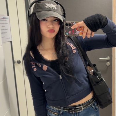 Wirakny's profile picture. voir mes tweets avant de follow ⠀⠀⠀⠀⠀⠀⠀ ⠀⠀⠀⠀⠀⠀⠀ ⠀ ✮ ✮ ✮ ✮ ✮ ⠀⠀⠀⠀⠀⠀⠀ ⠀⠀⠀⠀⠀ ⠀⠀⠀⠀⠀⠀⠀ ⠀⠀⠀⠀⠀⠀⠀ looking in the mirror like i wish i could be me⠀⠀⠀⠀⠀