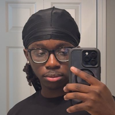 forgedbybone's profile picture. 22👴🏿. 🇯🇲🫶🏿🇭🇹