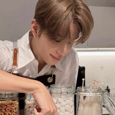 _roseandstars's profile picture. fan account : ᴇɴʜʏᴘᴇɴ sᴜɴɢʜᴏᴏɴ | ɴᴄᴛ ᴊɪsᴜɴɢ ᴊᴜɴɢᴡᴏᴏ | ᴀʙ₆ɪx ᴅᴀᴇʜᴡɪ | ᴘʀᴏxɪᴇ ɢᴏʀɴ | ᴘᴇʀsᴇs ᴘʟᴜɢɢʏ | ʟʏᴋɴ ʜᴏɴɢ | ᴋɪᴍʙᴇʀʟᴇʏ | ɢᴜɴɴᴀᴘᴀᴛ | ғᴛ. ʙᴜs ᴄᴏᴘᴘᴇʀ , ғɪʀsᴛᴏɴᴇ