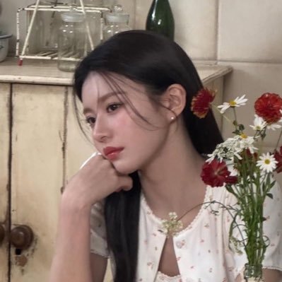 maysign16's profile picture. #reviewbuble ೀ