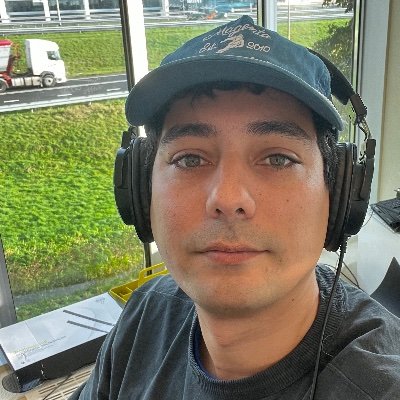 carlosvirreira's profile picture. First time on planet earth.

Building and growing https://t.co/T6JCOhmURG

Father of two.