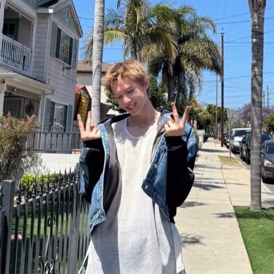 prodCOERTIS's profile picture. ⋆.˚✮ㅤ♡ྀི ₊ 🎧✍🏻 📸 🎨 for BTS TXT CORTIS | ARMY-MOA-COER | RM, SOOBIN, MARTIN | another verse of @zhrkivejpg ⋆｡𖦹°⭒˚｡⋆