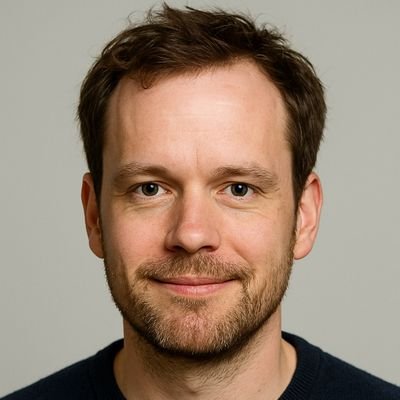 Nolletje1980's profile picture. En komen er tijden
van veel tegenslag
Dan zullen wij tonen
wat vriendschap vermag
De strijd zal ontbranden
eenieder vecht mee
Vooruit nu Rood-Witten
vooruit PSV