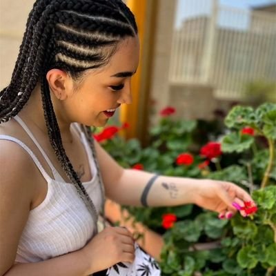 Helen_Artistt's profile picture. I create, I write, I release; poems that float in time in the form of NFTs.📝🦋🦋🩷🩷