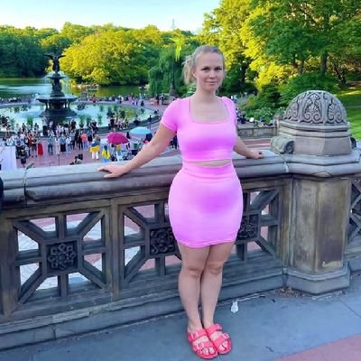 GinaRose74819's profile picture. 