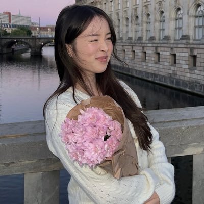 daneviennaa's profile picture. infp, virgo • books & a little bit of everything else • ryanindy danteamara danevienna zachtheo ♥︎