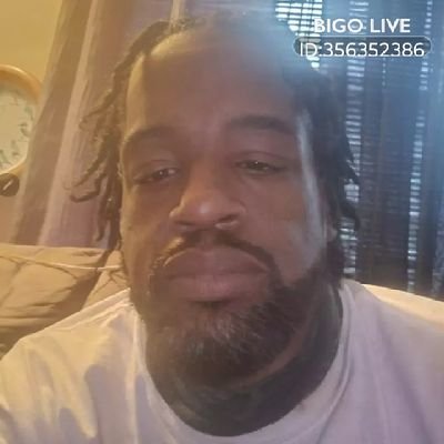 Ian622175410597's profile picture. 