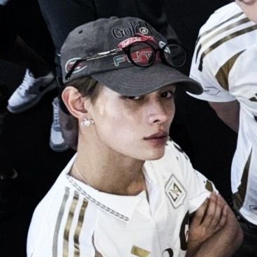 leadgerr's profile picture. ㅤ  05  :  Commands    Dignity.   ☬   SOUL