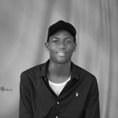 dsgnbycharis's profile picture. Brand and Visual Designer • Helping web3 founders and e-commerce brands create clean, high converting visuals • Announcement • Promos