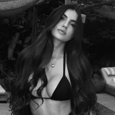 sweetlis's profile picture. mais exagerada do que a beleza contida na aurora boreal.