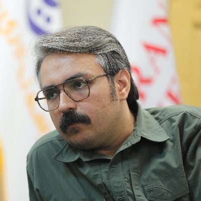 hessamabnoos's profile picture. زندگی با کلمات و اصوات ــ (و... دیگر فعالیت‌ها)
توییت‌های امروز را ممکن است فردا قبول نداشته باشم، پس صفحه را شخم نزن.