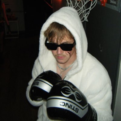 BjornsonLathan's profile picture. don’t follow your dreams follow me