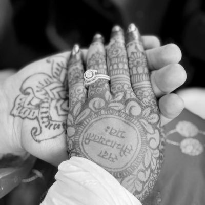 PriyuDvibes's profile picture. Spread love that's what everyone needs from u ♡♡

.
.
.
!! सांब सदाशिव !! 🕉️🔱♡