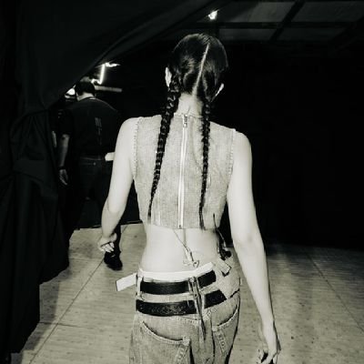 thebabyisokay's profile picture. Only JENNIE, not ot4
Ins: https://t.co/bd0FEfGxAc