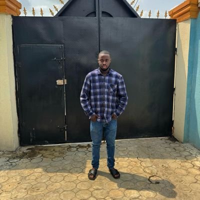 BollingtonMAE's profile picture. HATED. ADORED. BUT NEVER IGNORED