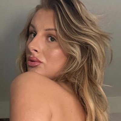 aria_hottiee's profile picture. can’t get enough, you don’t have to, let’s play 🏳️‍⚧️ https://t.co/QjzmPao8da