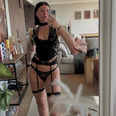 khloesmith22340's profile picture. Dominant Mistress😈